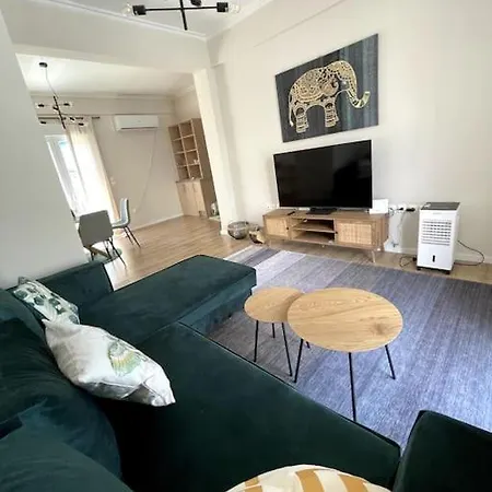 Luxury Penthouse In Pagrati Apartamento