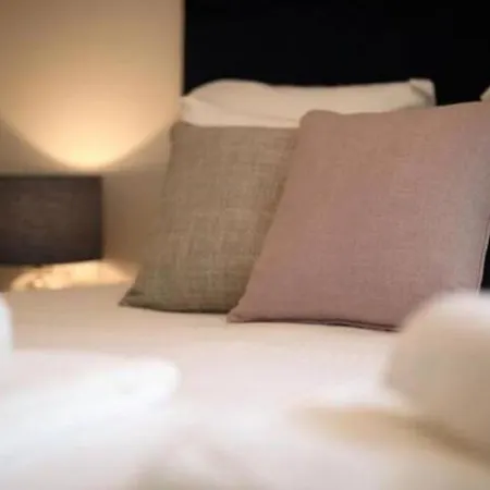 Legeo-luxurious Athenian Apartment *