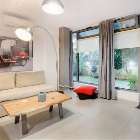 Lovely And Spacious * Atene