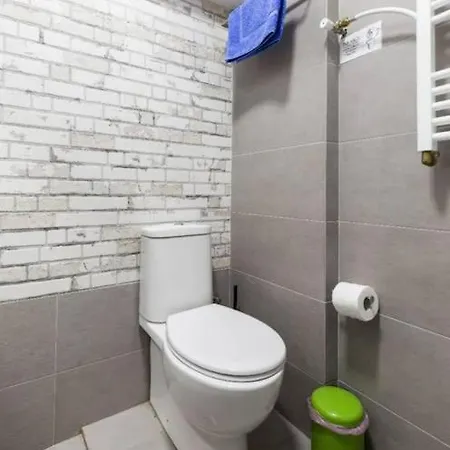 Lovely And Spacious Apartment Athens