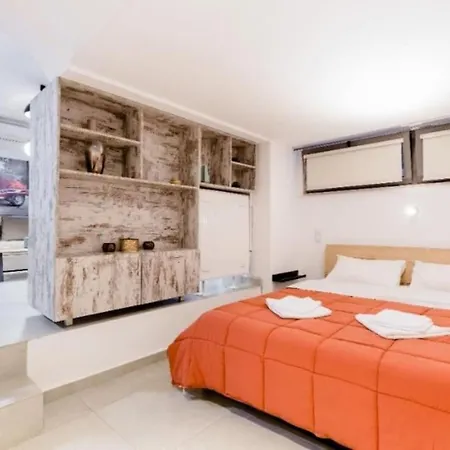Apartment Lovely And Spacious Athens