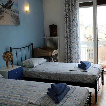Κάμπινγκ Mona Hause Αθήνα