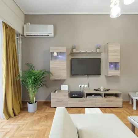 The Hostmaster Urban Athenian Escape Apartment *