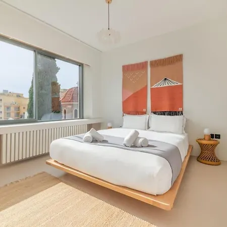 The Hostmaster Lighthouse Aura Apartment *