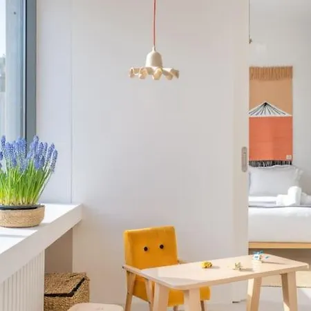 The Hostmaster Lighthouse Aura Apartment