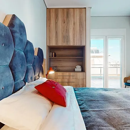 The H Experience - Urban Rooftop Oasis Apartment *