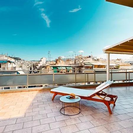 The H Experience - Urban Rooftop Oasis Apartment
