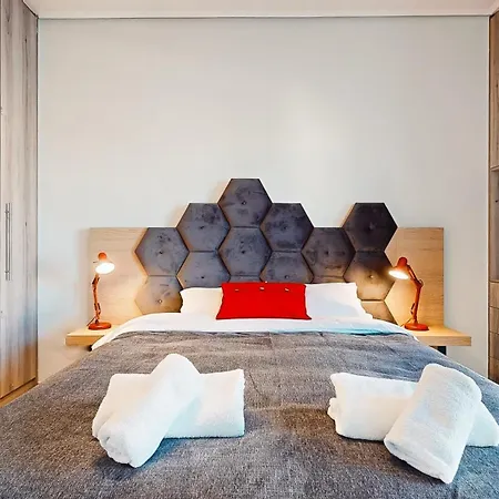 Apartment The H Experience - Urban Rooftop Oasis Athens