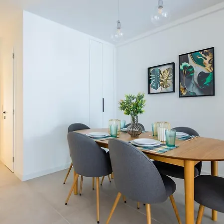Mystique 2-bedroom In Apartment *
