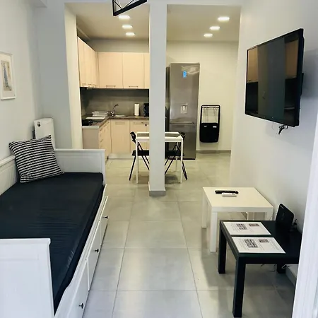 Harmony Next To The Acropolis Museum * Atene
