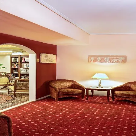 Nicola Hotel 2*