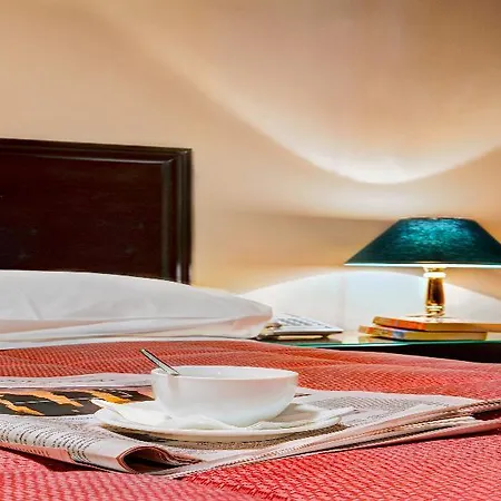 Nicola Hotel 2*