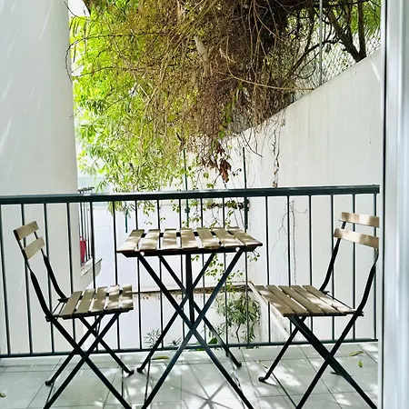 Harmony Next To The Acropolis Museum Atene