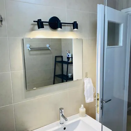 Glyfada Apartment *