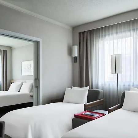 Novotel 4* Atina