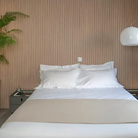 Celia Apartahotel Atenas