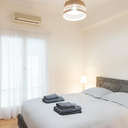 Spacious Luxury Apt In City Center Tan Apartment *