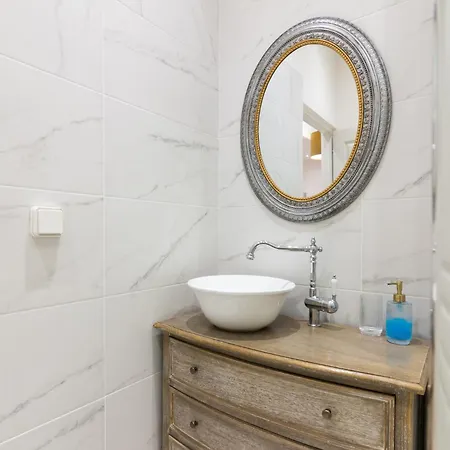 Spacious Luxury Apt In City Center Tan Apartment Athens