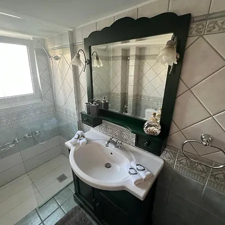 Glyfada Luxury Apartment
