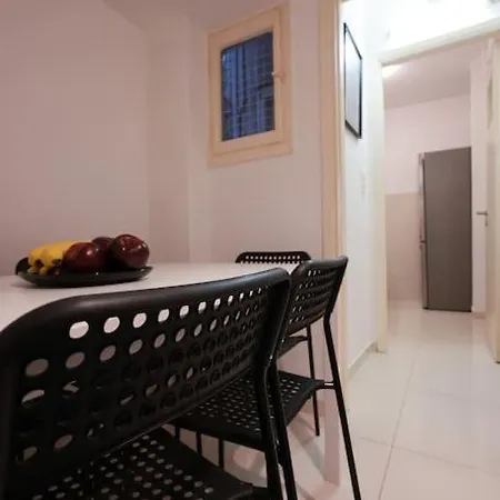 Syntagma Square, 70sqm Pentelis Sunny Apartment Athens