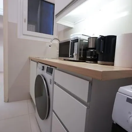 Syntagma Square, 70sqm Pentelis Sunny Apartment *