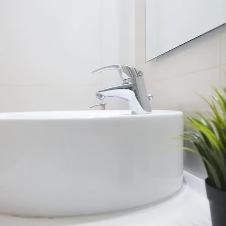 Syntagma Square, 70sqm Pentelis Sunny Apartment *