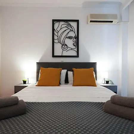 Syntagma Square, 70sqm Pentelis Sunny Athens