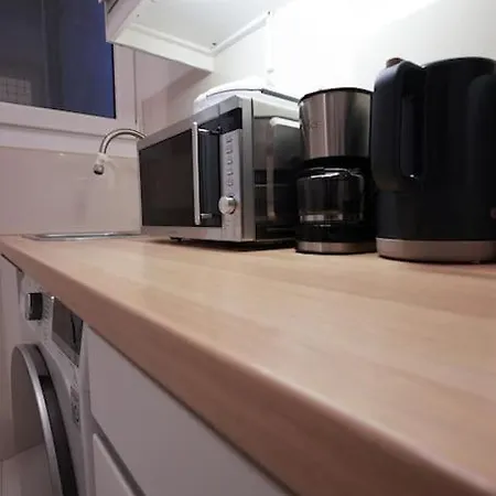 Syntagma Square, 70sqm Pentelis Sunny Apartment Athens