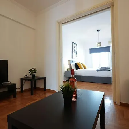 Syntagma Square, 70sqm Pentelis Sunny Athens