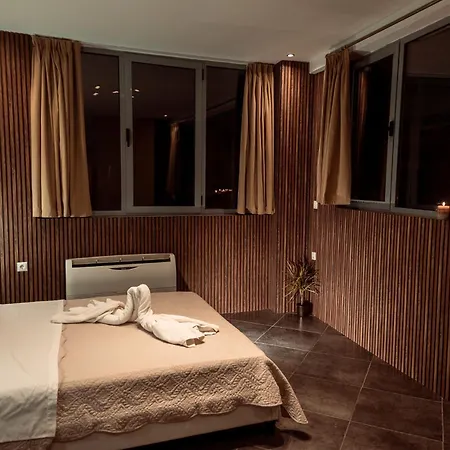 Parthenon Portrait Apartment Athens