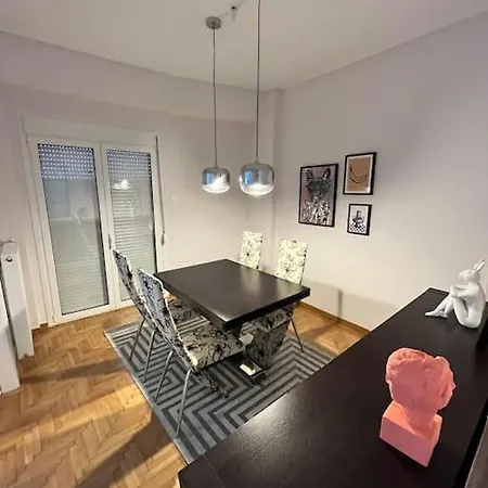 Apartment Debonair 1 Bedroom Premium Haven In