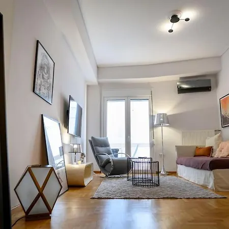 Debonair 1 Bedroom Premium Haven In Apartment Athens
