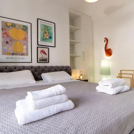 Debonair 1 Bedroom Premium Haven In