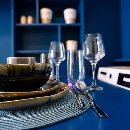 Bluexenia 1 Bedroom Retro Luxury Διαμέρισμα *