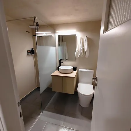 Thisio Apartment *