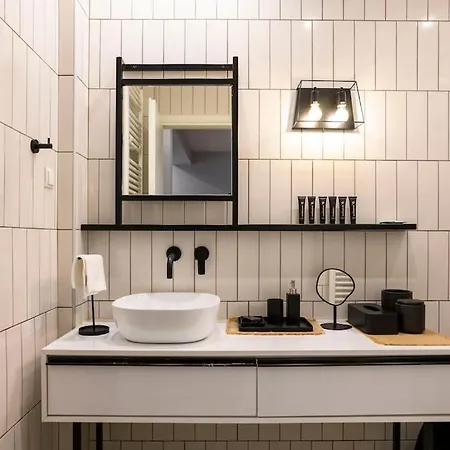 Cosy Contemporary Luxury Urban Retreat In Apartment *