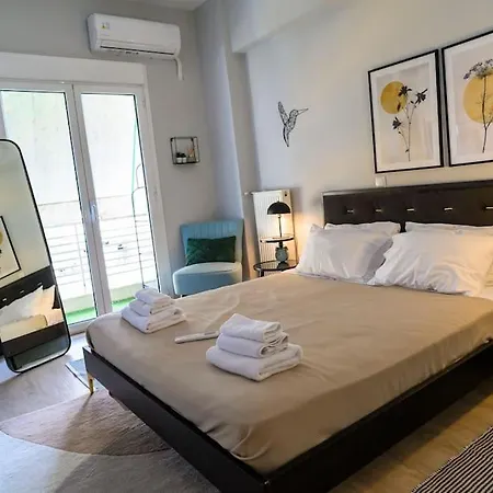 Cosy Contemporary Luxury Urban Retreat In *