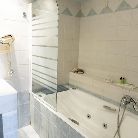Hotell Four Seasons Aten