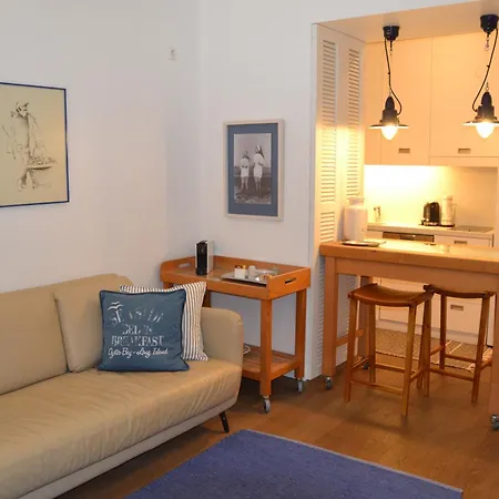 Apartment Vouliagmeni Seaside Flat