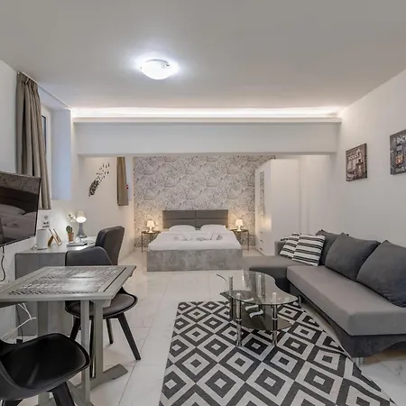 Apartment Paleo Faliro Gardenbay *