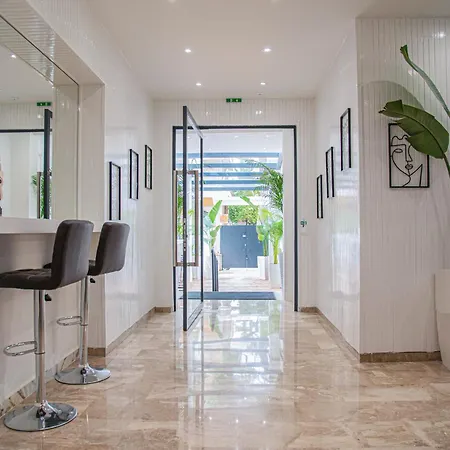 Celia Apartmanhotel 2*