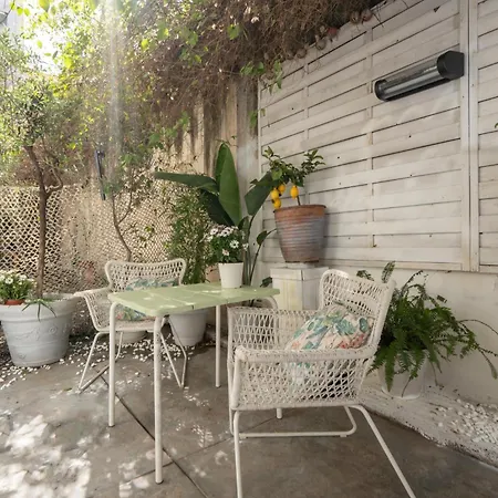 Apartmán A Place 4u No15 - Peaceful Garden Hideaway Studio