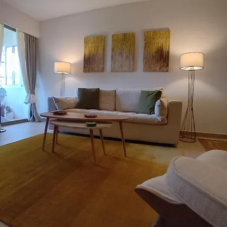 Apartment House Of Joy *