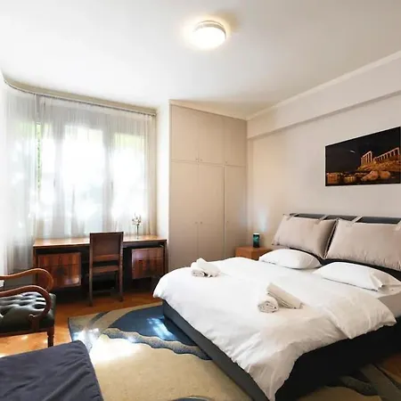 Hestia Anemone - Spacious In Kolonaki