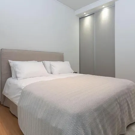 Apartment Luxloom Next To Hilton Athens