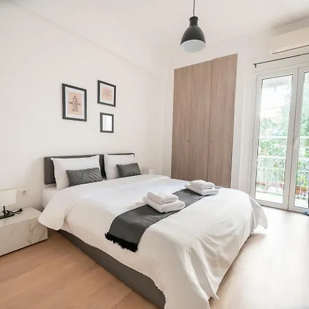 Elegant 3br In The Heart Of