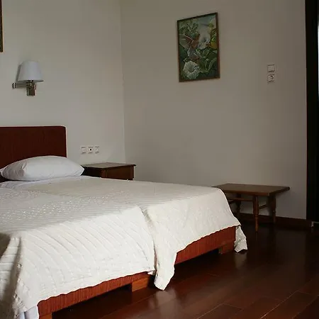 Dryades & Orion Hotel 2*
