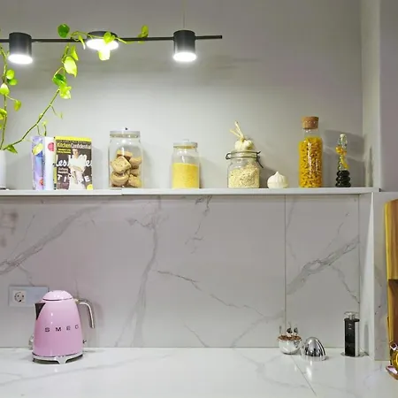 Five Seasons Alimos Apartment *