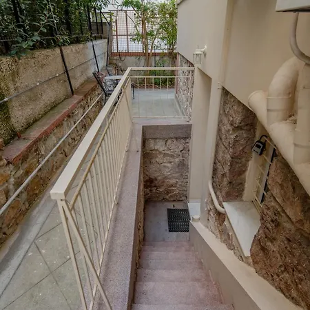 Apartment Paleo Faliro Gardenbay