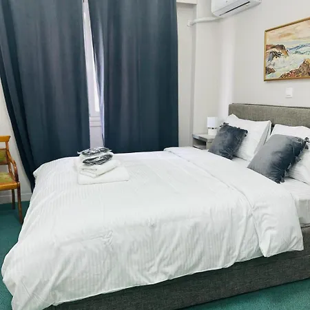 Pnoe D'athenes Apartment *